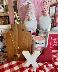 Autumn is calling 🍂📞 🍂Have you shopped our fall collection? Stop in  today we are here 10-5 with lots of new arrivals! • • #newarrivals  #fallfashion #fallstyle #vests #comfycasual #casual #fallinspo  #pinkpoodleuniqueboutique #