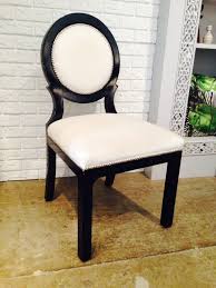 Set Of Four Hollywood Regency Black And White Circle Back Dining Chairs Black And White Dining Room White Dining Room White Dining Chairs