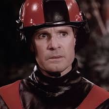 I think people will love this interview with delectable Frank who played  Visitor Martin & his twin brother Philip . I've always loved & adored Frank  . He was my first ever