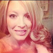 Tami Pike's Instagram, Twitter & Facebook