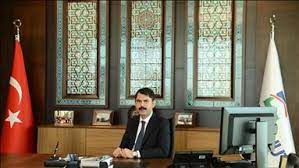 Yer alacağı başakşehir kent meydanı\'na yüksek katlı olmayan güzel bir bina inşa ediyoruz. Basaksehir Yeni Belediye Hizmet Binasina Kavusuyor