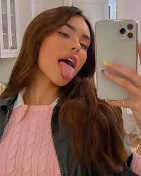 While they aren't afraid to point out the negative, they do so with spectacular writing, outstanding animation, and extraordinary characters. Cute Selfie Madisonbeer