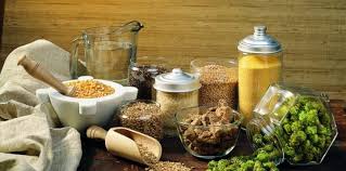 La levadura de cerveza es un ingrediente básico e imprescindible para comenzar el proceso de fermentación que dará lugar a la cerveza. Ingredientes De La Cerveza Principales Y Adjuntos