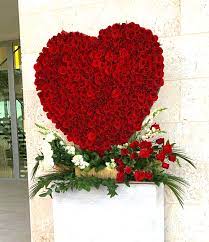 Tienen un gran inventario de flores frescas, flores silvestres, flores de primavera, flores de jardín, flores luxury flowers miami es una boutique de flores de moda con un toque europeo. I Just Love You Love Flowers Miami