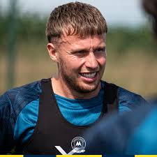 ⏱️3' GOAL FOR UNITED AS DYER HEADS HOME!!! 🟡1-0 #tufc #TORWEL