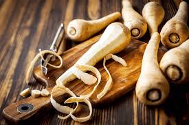 Parsnip is a root vegetable related to the carrot. Eine Die Nicht Friert Die Pastinake Bio Company