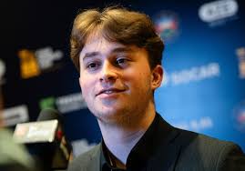 FIDE World Cup Round 4 Game 1: Magnus Carlsen loses to 18-year-old prodigy  Vincent Keymer