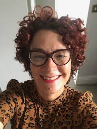 Lois Blackburn's Instagram, Twitter & Facebook