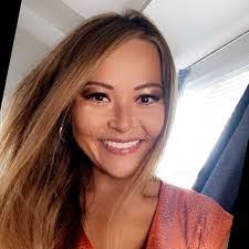 Ashley Heyward's Instagram, Twitter & Facebook