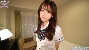 FC2PPV 3202787 【無修正】美〇女の成長記録Part.5 幼かったあの娘もついに可憐な女子大生になって完全顔出し :  FC2mis-soji001