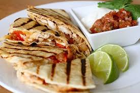 Cover quesadilla with a paper towel.frozen: Grilled Chicken Quesadillas Annie S Eats Food Recipes Quesadilla