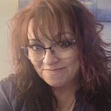 What are some affordable and quiet restaurants for family lunch or dinner?