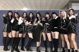 Diambil dari album merry & happy, lagu heart shaker menambah panjang daftar lagu twice yang mendulang sukses besar, seperti tt, knock knock, signal dan likey. Lirik Dan Chord Lagu Cheer Up Dari Twice Halaman All Kompas Com