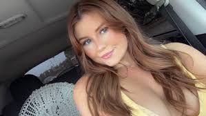 Christina Landeros's Instagram, Twitter & Facebook