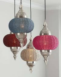 When it comes to home decoration, countless ideas can spring to mind. 100 Examples Of Hanging Home Decor