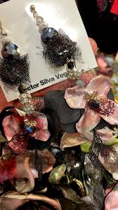 Sabes con que están hechos estos bellísimos accesorios de la colección  “FIORE” 🤔??? , Te invito a descubrir la belleza y el arte que hay detrás  de estos preciosos y orgánicos accesorios diseñados y ...