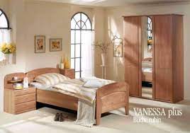 Denn das produktportfolio der marke umfasst für jeden geschmack die passenden betten, schlafzimmerschränke sowie die dazu passenden beimöbel wie nachtschränke und kommoden. Steffen Mobel Vanessa Plus Schlafzimmer 46 Bei Mobl