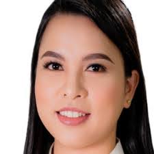 Mae Castro's Instagram, Twitter & Facebook