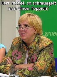 Entwicklungsminister niebel hat erklärt, dass der teppich, den er in kabul gekauft hat, überhaupt nicht zollpflichtig sei. Teppiche Schmuggeln Leichtgemacht Claudia Roth Weist Dirk Niebel Den Weg Bambi Syndrom