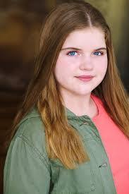 Elena Murray's Instagram, Twitter & Facebook