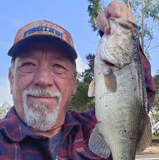 Removing aquatic vegetation from Laguna Lake