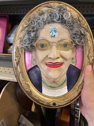 Caroline Dengler's Instagram, Twitter & Facebook