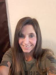 Hi my name is Wendy. I'm 44 from NC. I started getting my bumps when I was  17 and pregnant with my daughter. I grew up knowing my grandmother had  bumps all