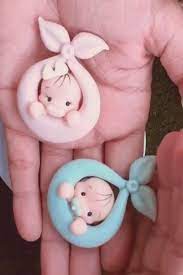 These beautiful baby shower pins are perfect to use to for any themed baby shower and make your guests feel part of the party. De Baby Shower Clay Baby Clay Crafts Polymer Clay Crafts