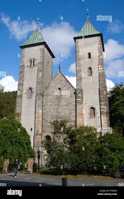 Mariakirken bergen hi-res stock photography and images