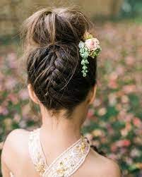 Die 20 Bezauberndsten Ideen Fur Blumenmadchen Frisuren Kinderfrisuren Madchen Frisuren Blumenmadchen Frisuren