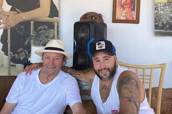 Amador Mohedano se convierte en el mejor anfitrión de Kiko Rivera en Chipiona