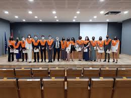 View a place in more detail by looking at its inside. Facultad Economicas Y Empresariales Univ Sevilla On Twitter Enhorabuena A La Promocion 2016 2020 Del Grado De Economia De La Facultad De Ciencias Economicas Y Empresariales De La Universidad De Sevilla Unisevilla Https T Co Svbodg0qav