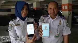 Kantor kadishub dompu disegel oleh sejumlah pegawai honorer karena permasalahan gaji yang belum dibayar. Gaji Dishub Surabaya