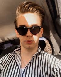 Happy Birthday to me😜🍾🥂🎂 #деньрождения #мойдень #like #follow #surprise  #models