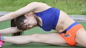 陸上ハードル・インターハイ全国大会出場のスレンダーなのに神くびれGカップ美少女、鮮烈AVデビュー 仲村奈緒 - アダルト動画 ソクミル