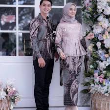 Kami harap gamis couple 2020 raswa ini sesuai dengan apa yang anda cari. Gamis Couple Tunangan Baju Couple Terbaru 2020 Tren Kebaya Couple Gamis Brukat Couple Gamis Brukat Couple Syari Couple Batik Baju Couple Tunangan Kebaya Lamaran Couple Pasangan Baju Seragam Wisuda Couple Kebaya