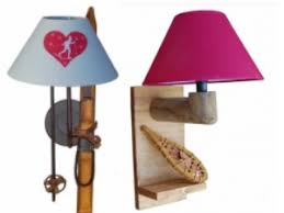 Il y en a pour tous les styles : Luminaire Lampe Bois Et Applique Montagne Et Chalet