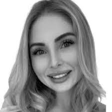 Amber Weeden's Instagram, Twitter & Facebook