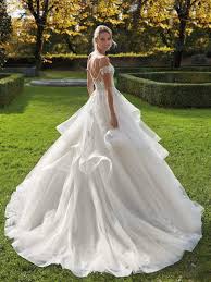 Et si les plus belles plages de france étaient en bretagne ? Mariage De Princesse 15 Robes De Mariee Volumineuses Collection 2021
