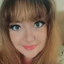 Samantha Burrell's Instagram, Twitter & Facebook