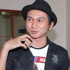 Senja kini berganti malam menutup hari yang lelah di. Anji Drive Anjidrive Twitter