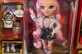 Rainbow High Minnie Choi Fashion Dolls