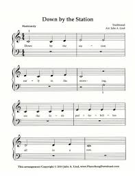 Down By The Station Beginning Piano Students Love To Play This Arrangement Of The Traditional Tu Piano Sheet Music Free Piano Sheet Music Beginner Piano Music