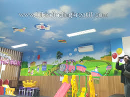Lukisan 3d atau seni mural 3d seperti ini mulai banyak kita jumpai di berbagai cafe dan restoran di jakarta dan di berbagai kota. 30 Lukisan Dinding Tk Sederhana Gambar Kitan