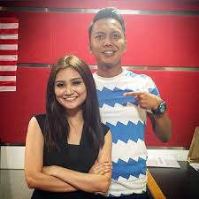 Radin era dan ayda jebat. Ayda Radin Hanya Kawan