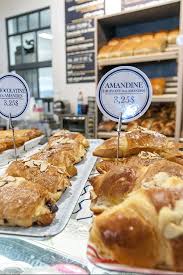 A La Fois Boulangerie Artisanale Et Cafe La Boulangerie Toujours Dimanche De Matane Propose Pains Viennoiseries Patisseries Dejeun Food Pretzel Bites Bread