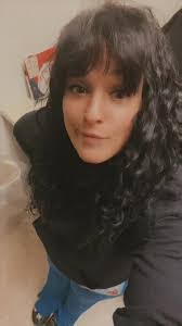 Elise Keating's Instagram, Twitter & Facebook