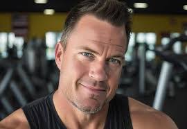 Zachary Collinger's Instagram, Twitter & Facebook