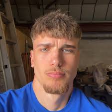 Tower climbing experience or training courses?