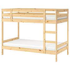 Il letto a scomparsa a castello, modello a parete consolle doppia è prodotto e realizzato dalla nostra azienda in legno multistrato la profondità del letto chiuso è di 28cm con l'utilizzo dei materassi alti ben 16 o 18cm. Mydal Struttura Per Letto A Castello Pino 90x200 Cm Ikea It